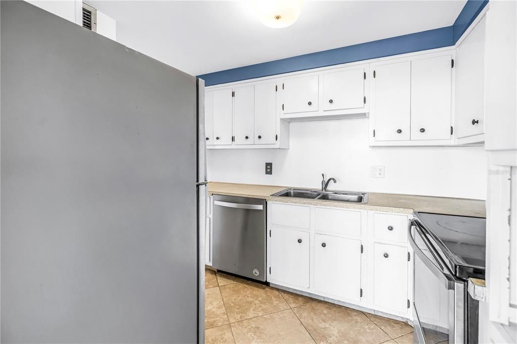 En Venta: $369,900 (1 camas, 1 baños, 841 Pies cuadrados)