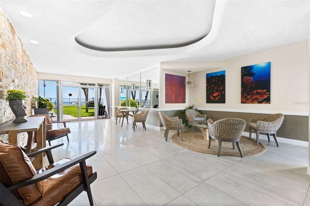 En Venta: $369,900 (1 camas, 1 baños, 841 Pies cuadrados)