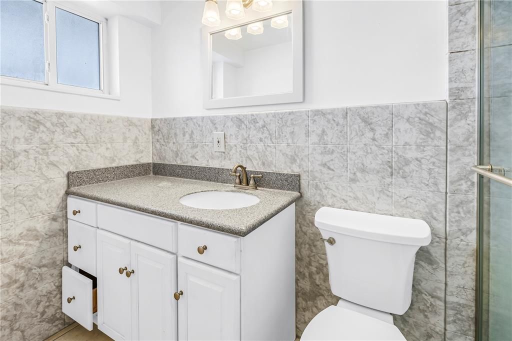 En Venta: $369,900 (1 camas, 1 baños, 841 Pies cuadrados)
