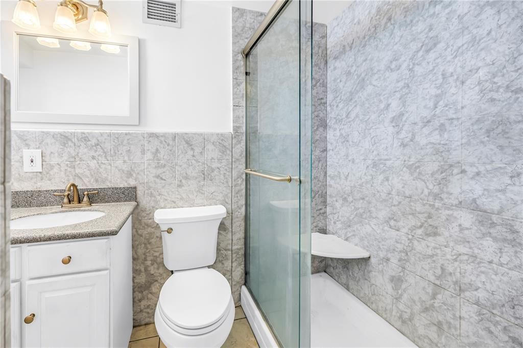 En Venta: $369,900 (1 camas, 1 baños, 841 Pies cuadrados)