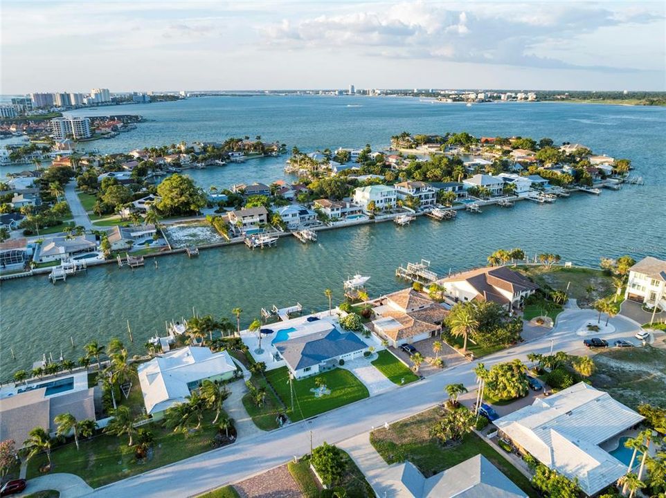 For Sale: $2,200,000 (3 beds, 3 baths, 1865 Square Feet)