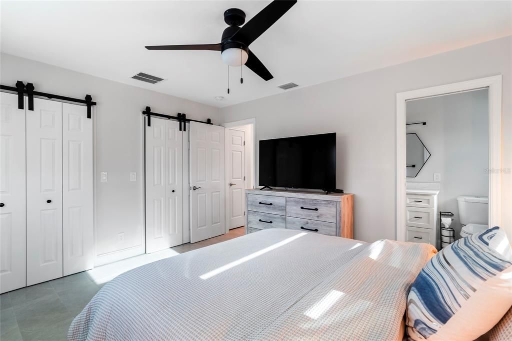 For Sale: $2,200,000 (3 beds, 3 baths, 1865 Square Feet)