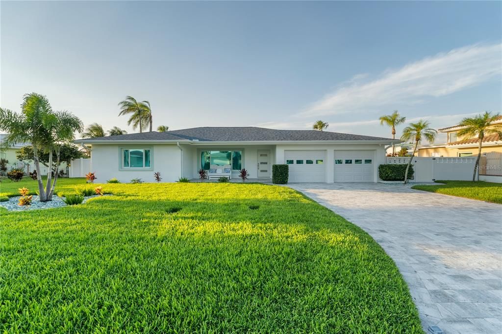 For Sale: $2,200,000 (3 beds, 3 baths, 1865 Square Feet)