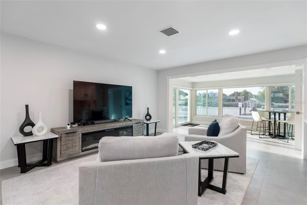 For Sale: $2,200,000 (3 beds, 3 baths, 1865 Square Feet)
