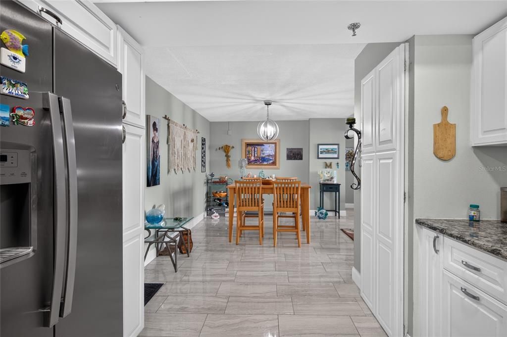 For Sale: $399,000 (2 beds, 2 baths, 1175 Square Feet)