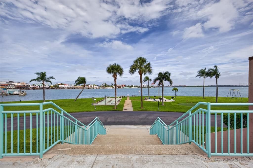 For Sale: $399,000 (2 beds, 2 baths, 1175 Square Feet)