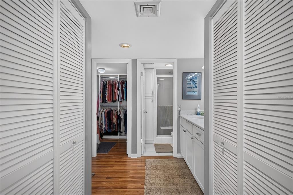 For Sale: $399,000 (2 beds, 2 baths, 1175 Square Feet)