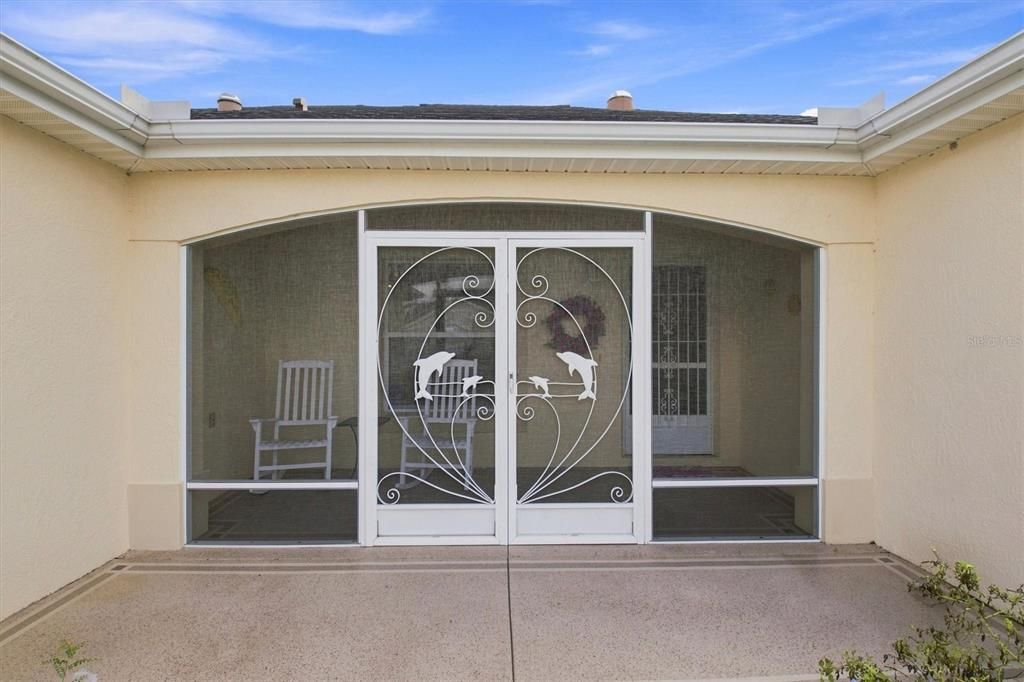 For Sale: $329,900 (3 beds, 2 baths, 1553 Square Feet)