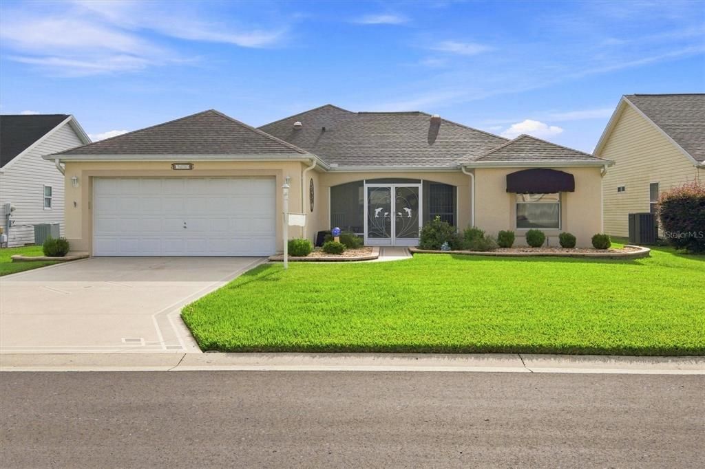 For Sale: $329,900 (3 beds, 2 baths, 1553 Square Feet)