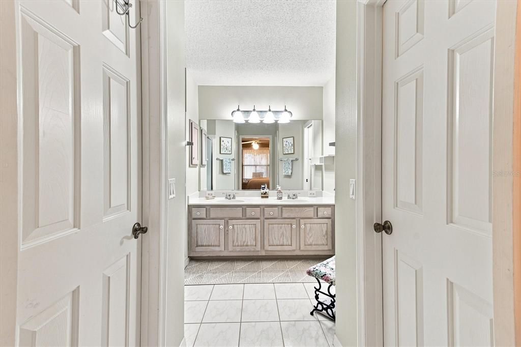 For Sale: $329,900 (3 beds, 2 baths, 1553 Square Feet)
