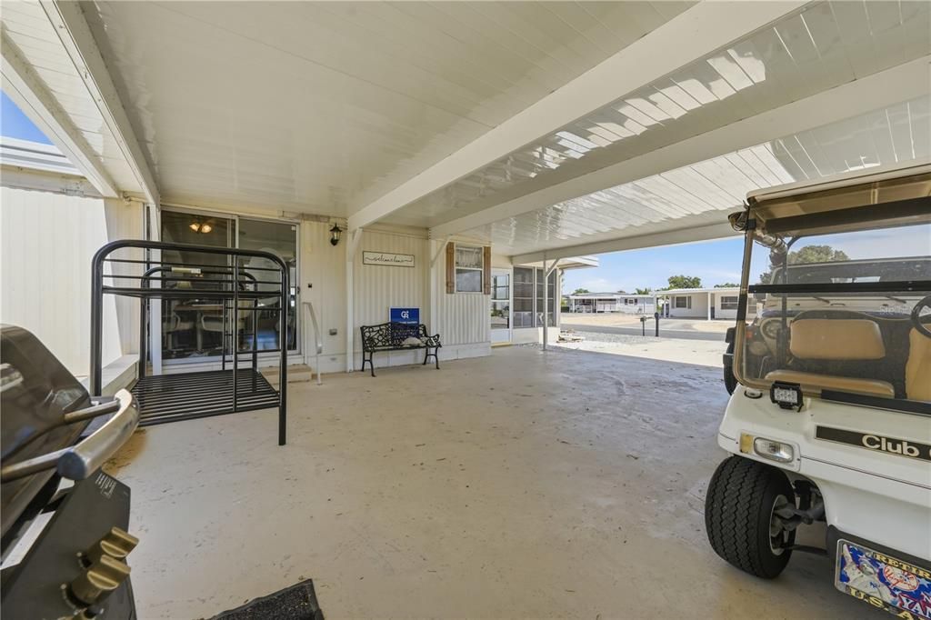 For Sale: $189,999 (2 beds, 2 baths, 1056 Square Feet)