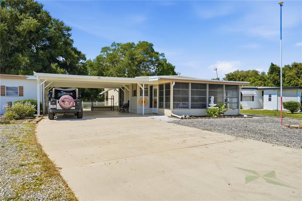 For Sale: $189,999 (2 beds, 2 baths, 1056 Square Feet)