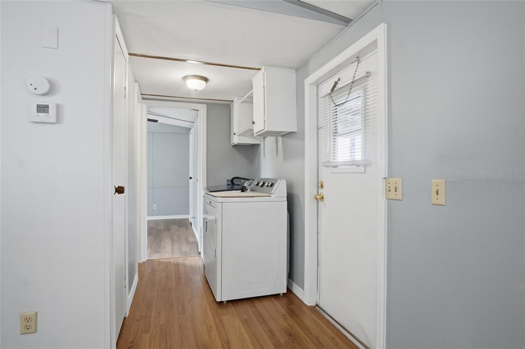 For Sale: $149,990 (2 beds, 2 baths, 728 Square Feet)