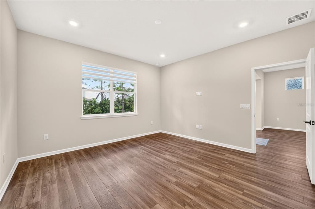 For Sale: $340,000 (2 beds, 2 baths, 1656 Square Feet)