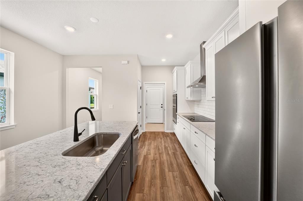 For Sale: $340,000 (2 beds, 2 baths, 1656 Square Feet)
