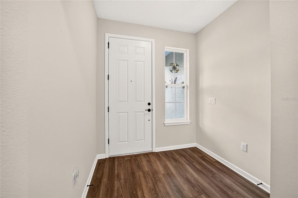 For Sale: $340,000 (2 beds, 2 baths, 1656 Square Feet)
