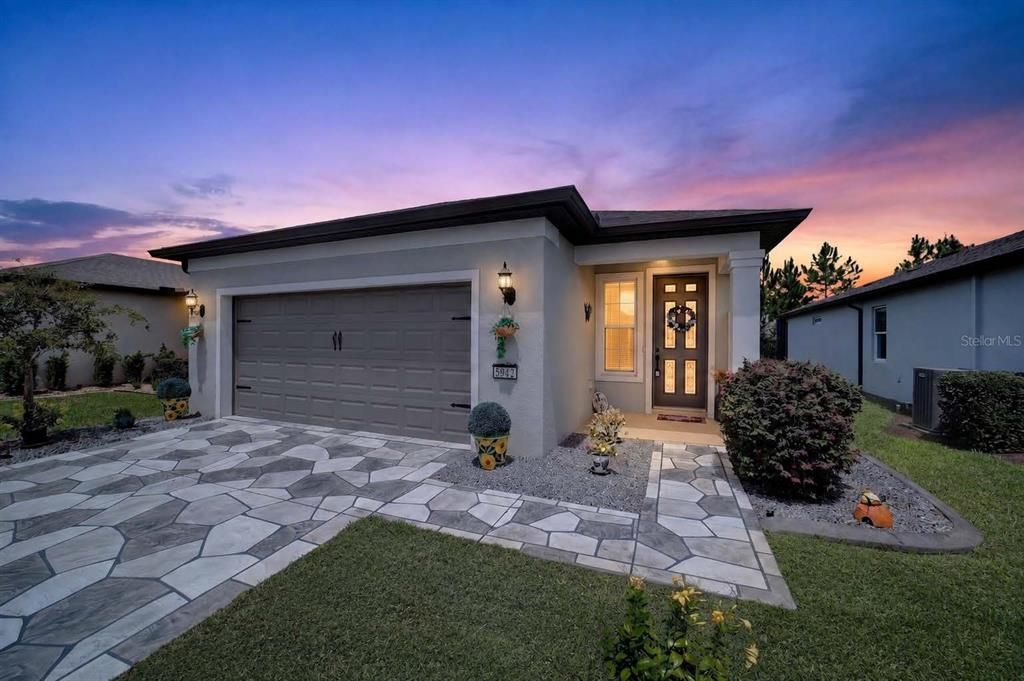 For Sale: $340,000 (2 beds, 2 baths, 1656 Square Feet)