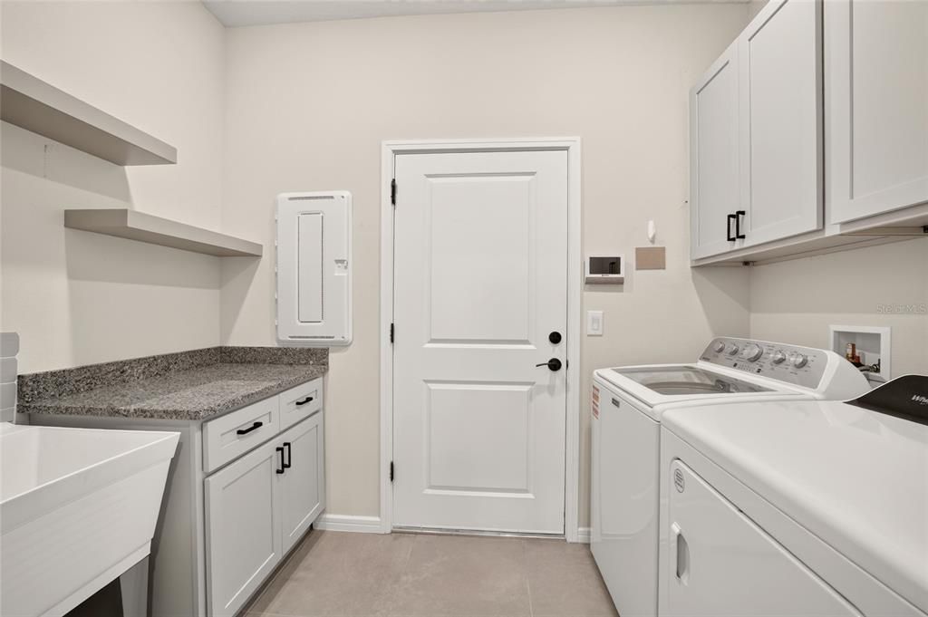 For Sale: $340,000 (2 beds, 2 baths, 1656 Square Feet)
