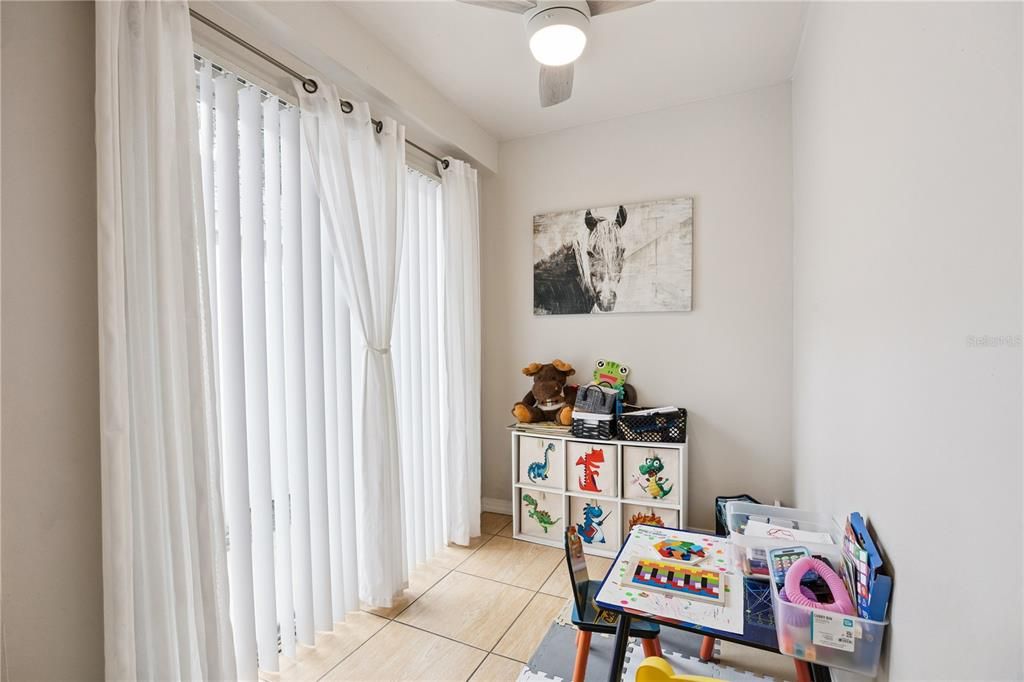 For Sale: $325,000 (3 beds, 2 baths, 1152 Square Feet)