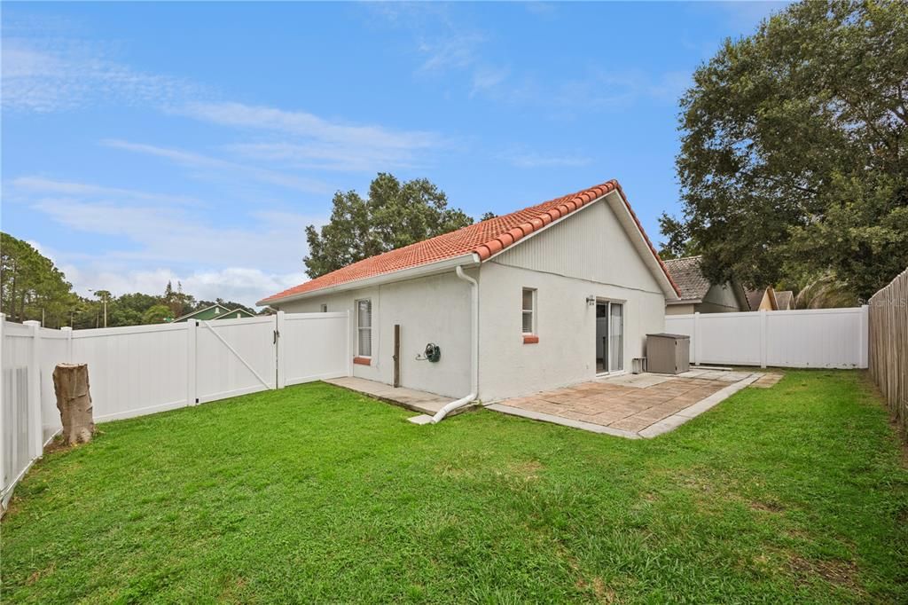 For Sale: $325,000 (3 beds, 2 baths, 1152 Square Feet)