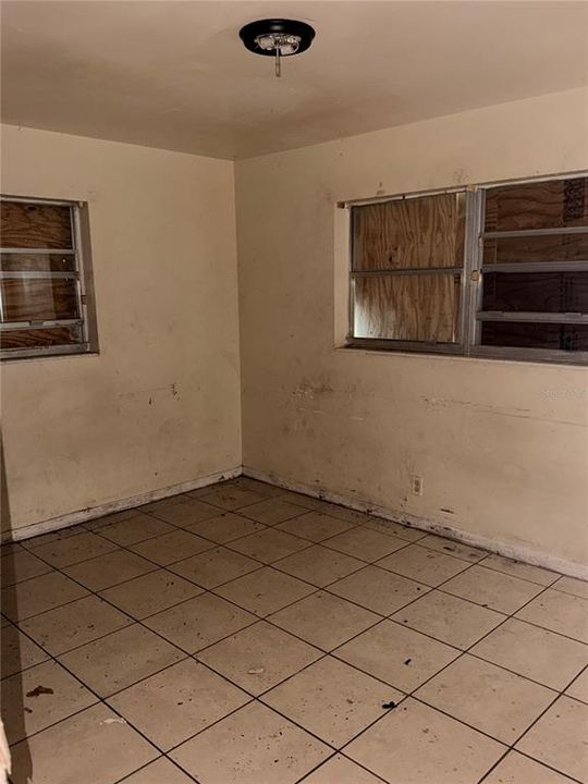 For Sale: $215,000 (3 beds, 2 baths, 1248 Square Feet)