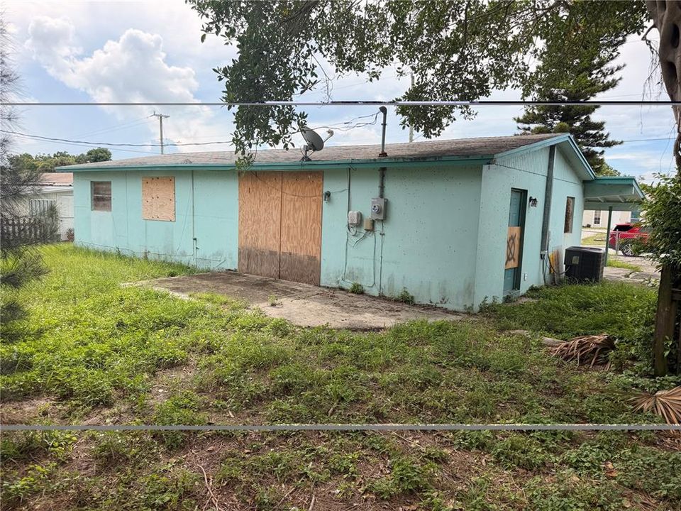 For Sale: $215,000 (3 beds, 2 baths, 1248 Square Feet)