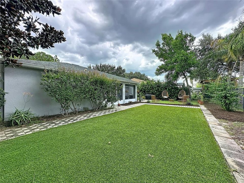For Sale: $438,000 (4 beds, 2 baths, 2112 Square Feet)