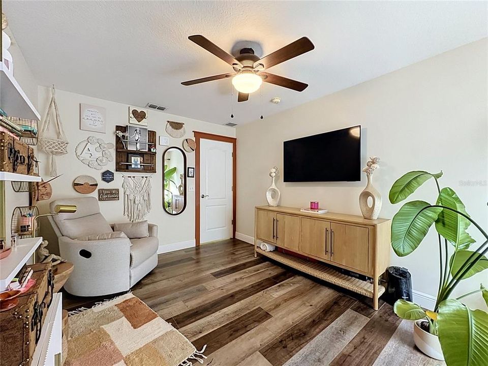 For Sale: $438,000 (4 beds, 2 baths, 2112 Square Feet)