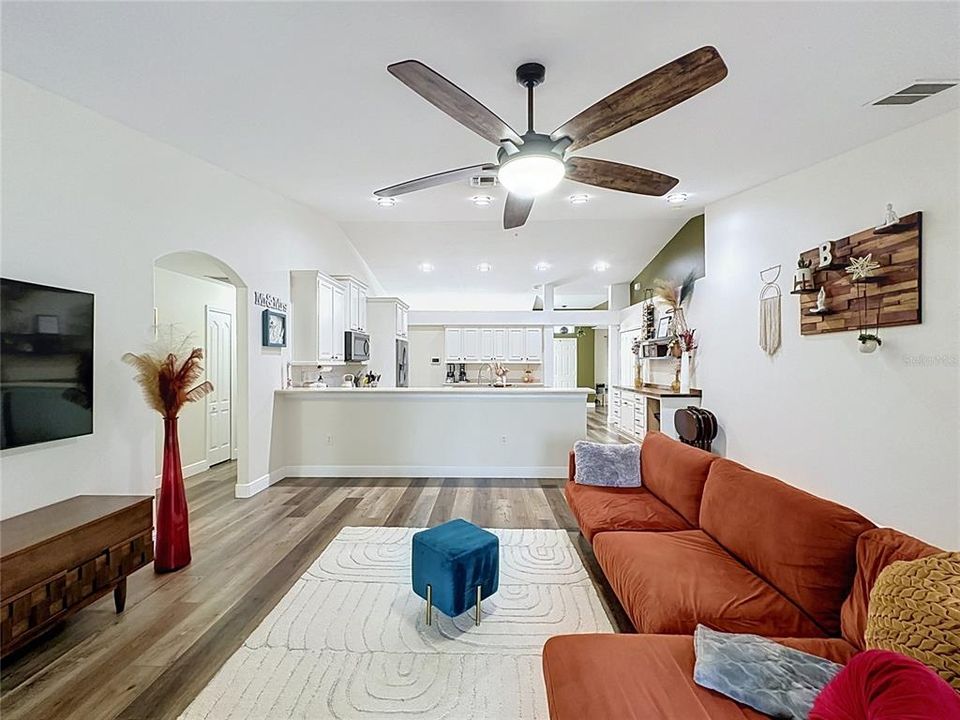 For Sale: $438,000 (4 beds, 2 baths, 2112 Square Feet)