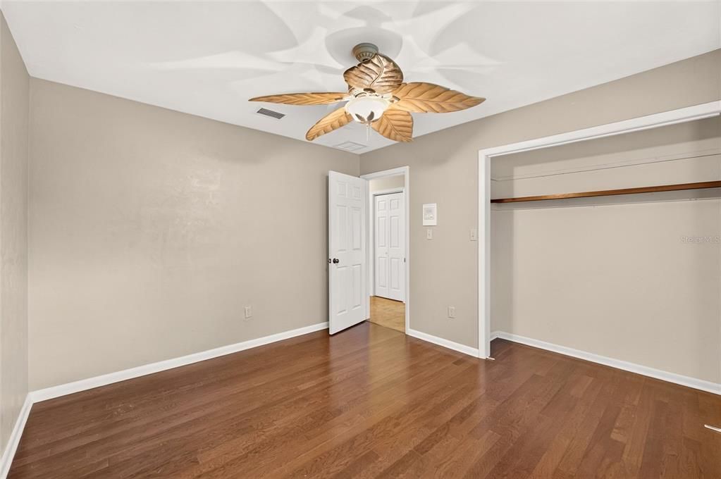 En Venta: $419,900 (4 camas, 2 baños, 2176 Pies cuadrados)