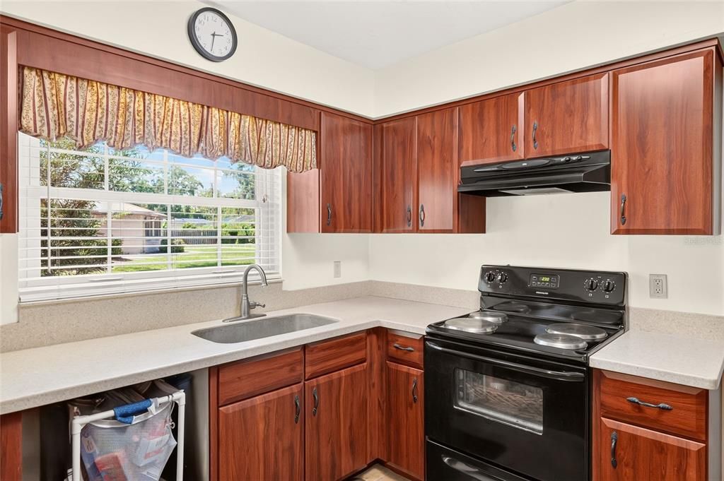 En Venta: $419,900 (4 camas, 2 baños, 2176 Pies cuadrados)