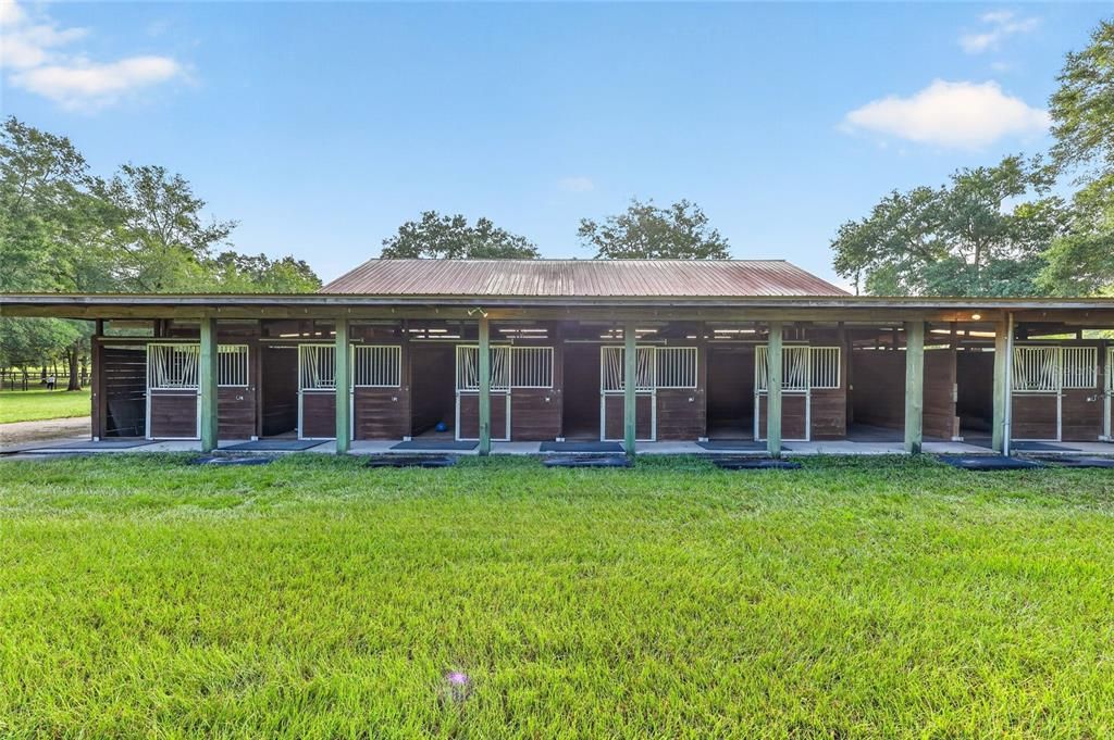 For Sale: $1,275,000 (32.53 acres)