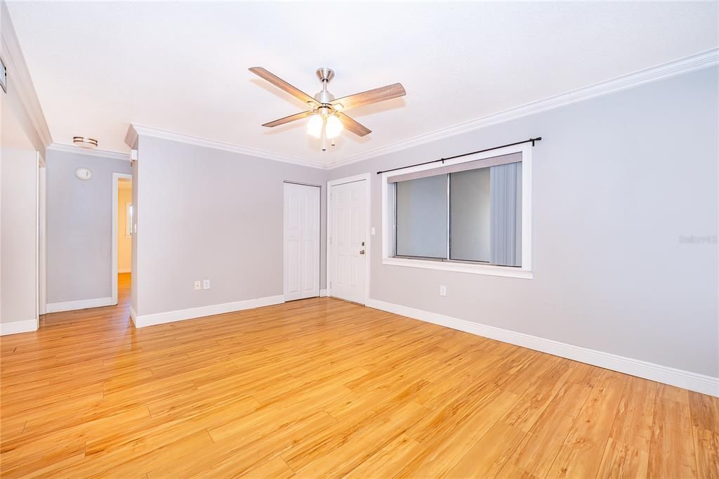 For Sale: $134,900 (2 beds, 2 baths, 1120 Square Feet)