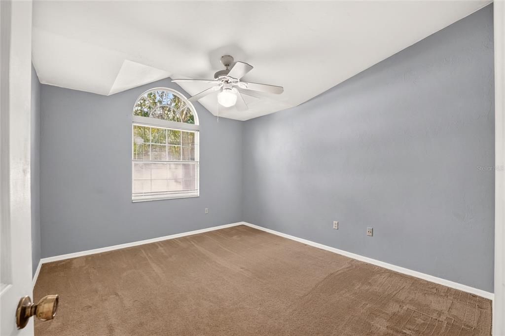 For Sale: $330,000 (3 beds, 2 baths, 1942 Square Feet)