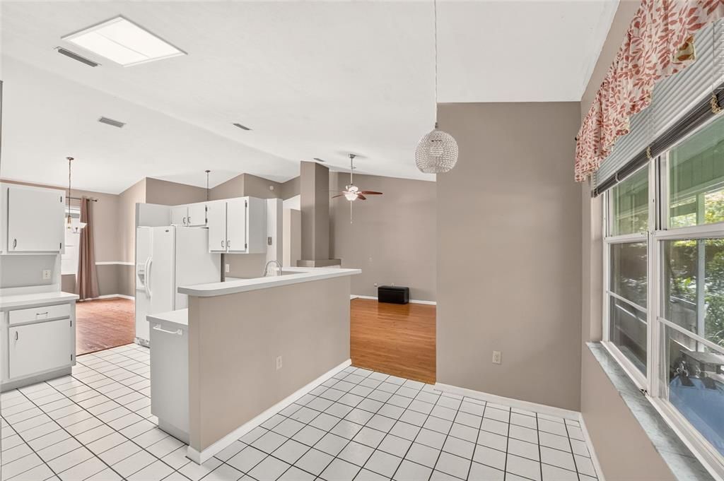 For Sale: $330,000 (3 beds, 2 baths, 1942 Square Feet)