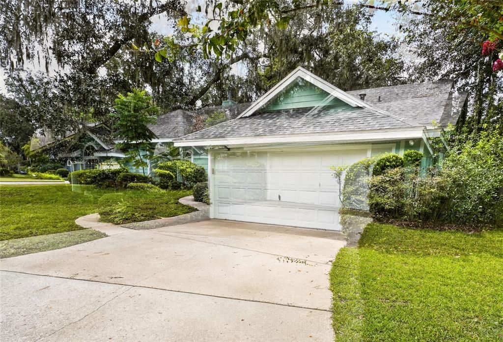 For Sale: $330,000 (3 beds, 2 baths, 1942 Square Feet)
