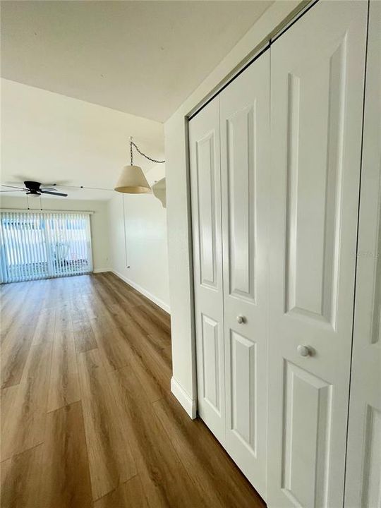 For Rent: $1,975 (2 beds, 1 baths, 790 Square Feet)