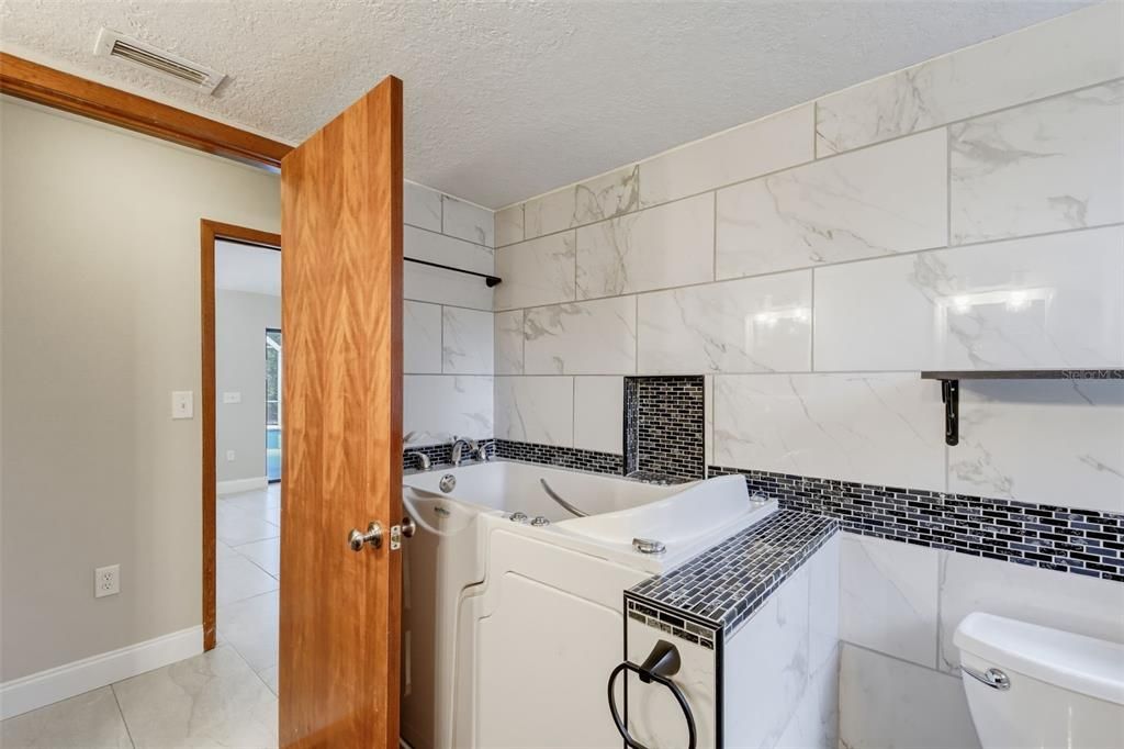For Sale: $439,900 (3 beds, 2 baths, 2179 Square Feet)