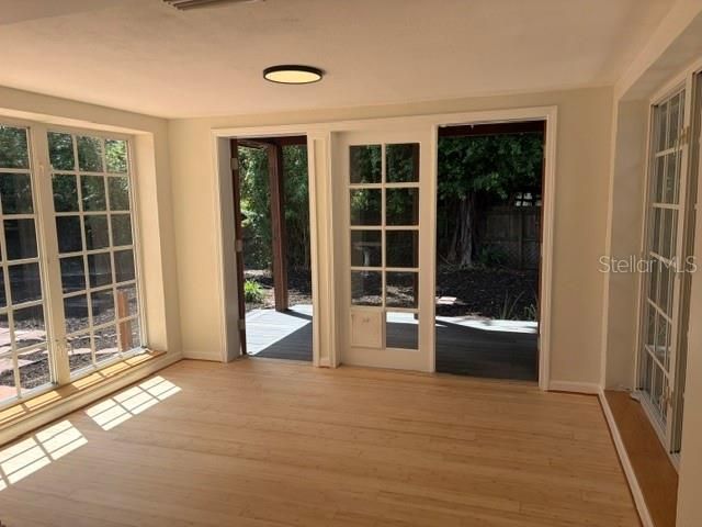 En Venta: $549,900 (3 camas, 2 baños, 1547 Pies cuadrados)