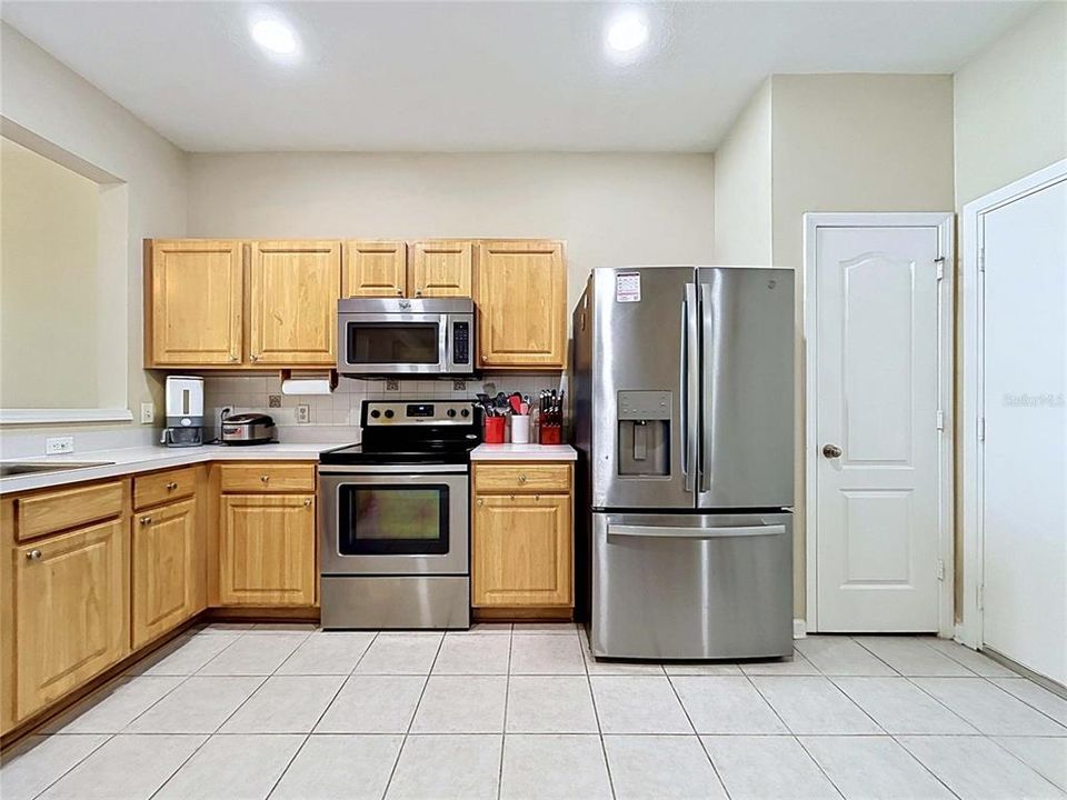 For Sale: $257,900 (3 beds, 2 baths, 1644 Square Feet)