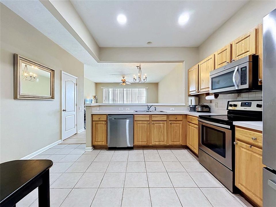 For Sale: $257,900 (3 beds, 2 baths, 1644 Square Feet)