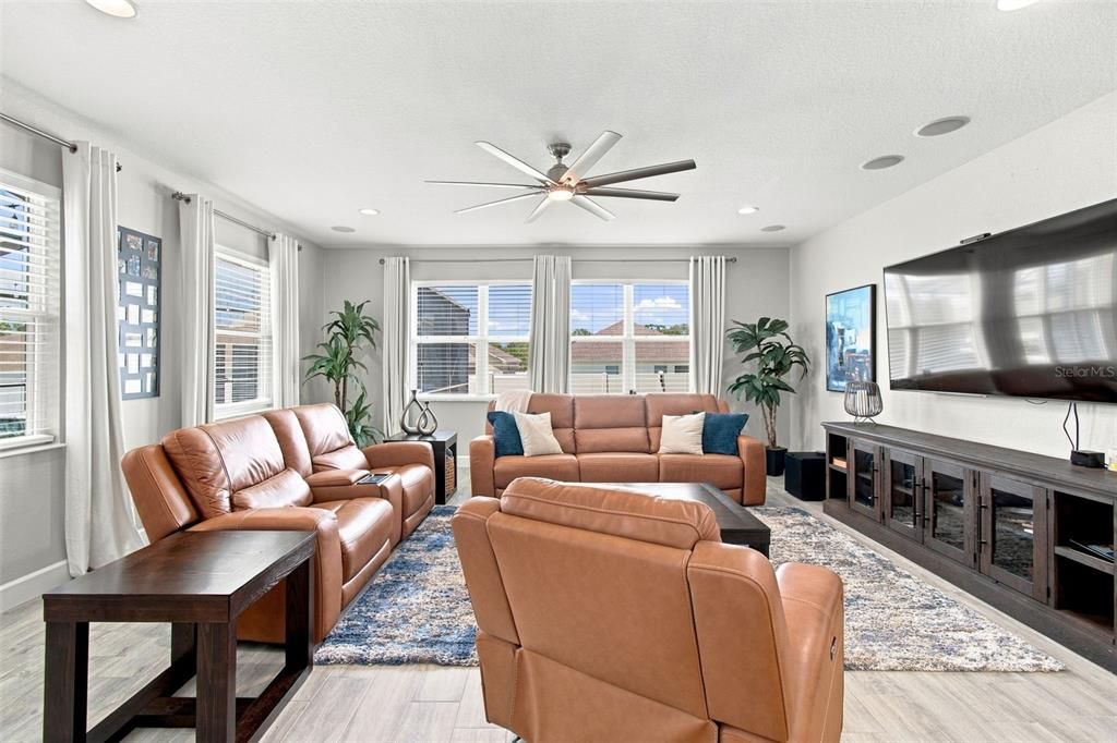 For Sale: $650,000 (4 beds, 3 baths, 2882 Square Feet)