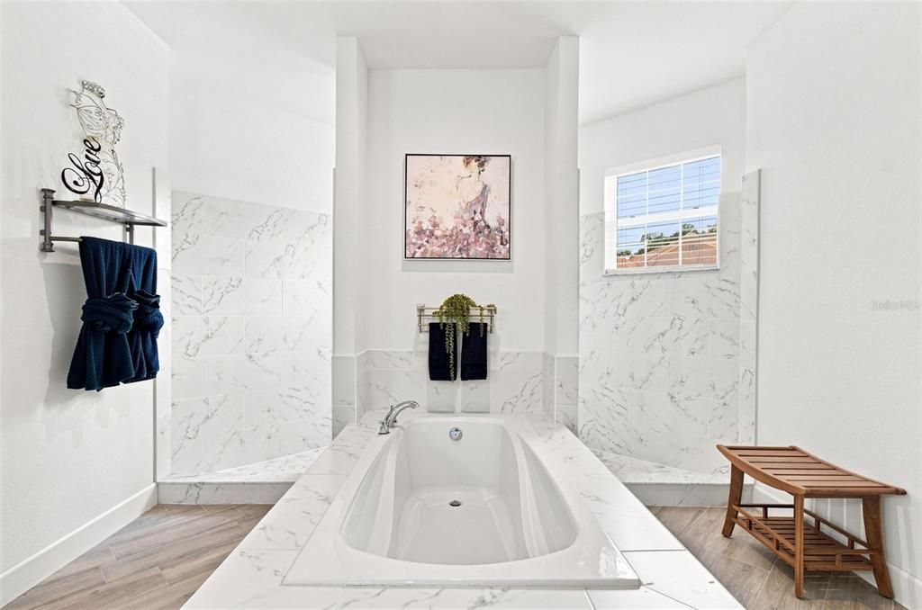 For Sale: $650,000 (4 beds, 3 baths, 2882 Square Feet)