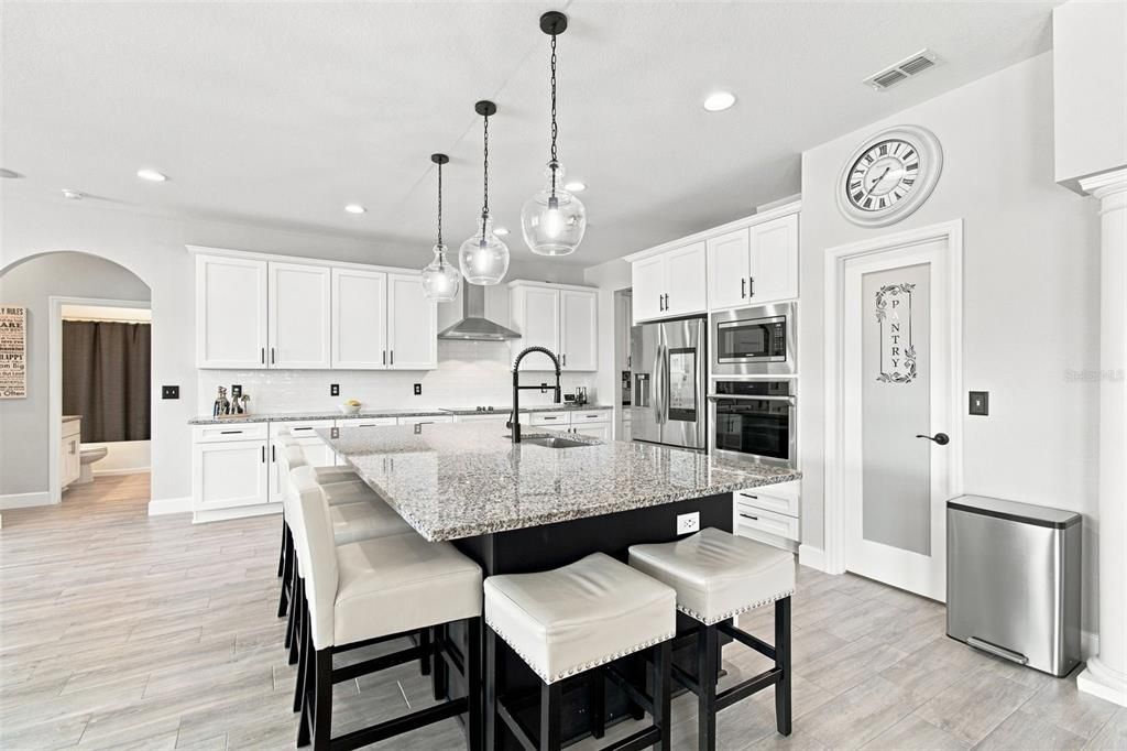 For Sale: $650,000 (4 beds, 3 baths, 2882 Square Feet)