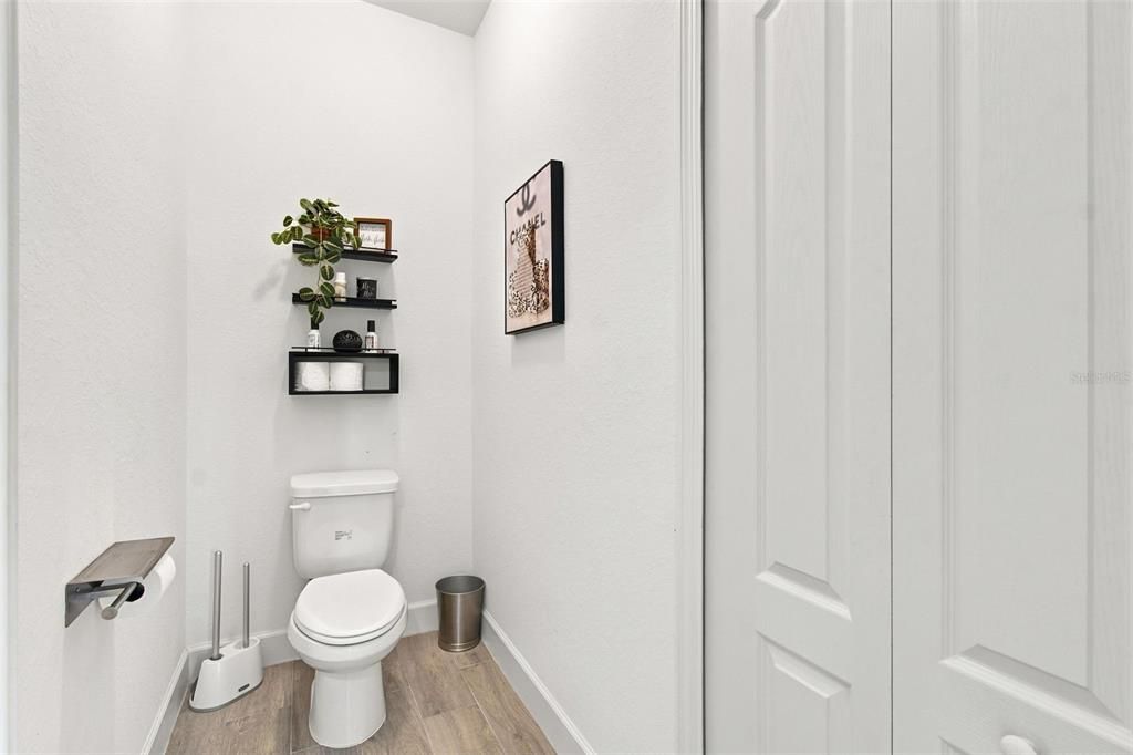 For Sale: $650,000 (4 beds, 3 baths, 2882 Square Feet)