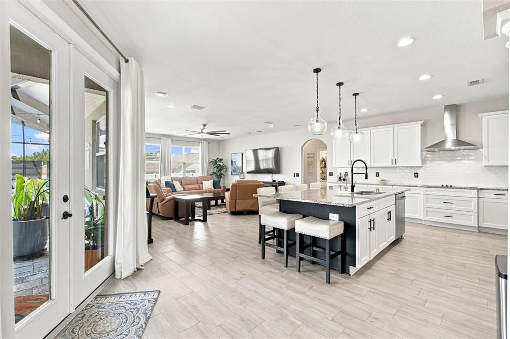 For Sale: $650,000 (4 beds, 3 baths, 2882 Square Feet)