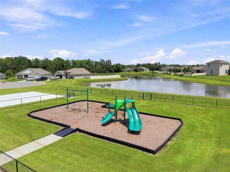 For Sale: $650,000 (4 beds, 3 baths, 2882 Square Feet)