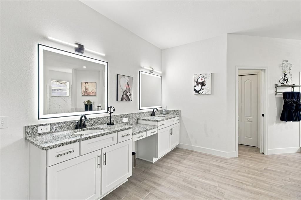 For Sale: $650,000 (4 beds, 3 baths, 2882 Square Feet)
