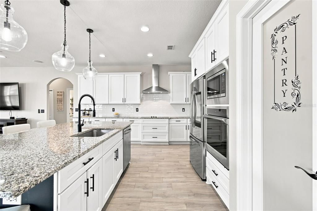 For Sale: $650,000 (4 beds, 3 baths, 2882 Square Feet)
