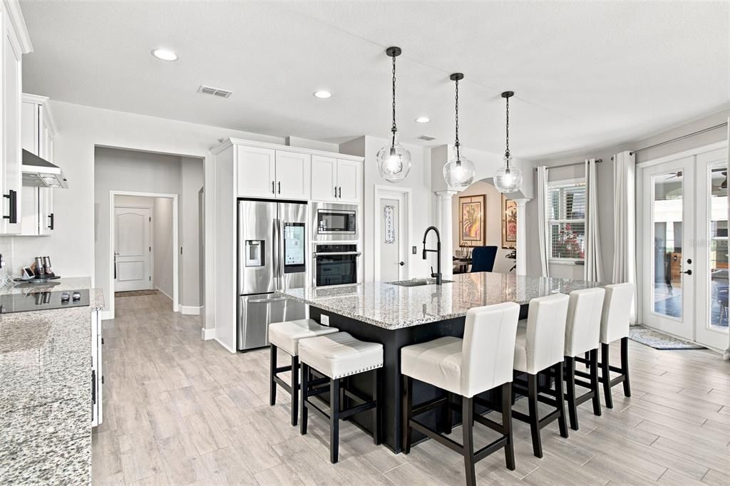 For Sale: $650,000 (4 beds, 3 baths, 2882 Square Feet)